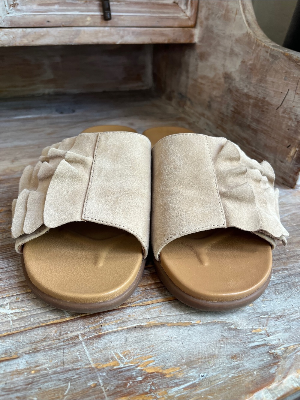 🤍 Vionic Roni Slides Size 8 Cream Suede Adjustable Velcro Strap - Picture 5 of 9
